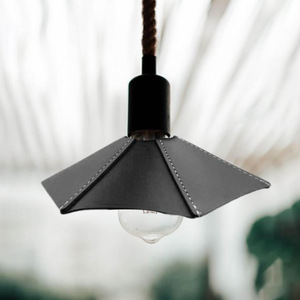 Lámpara de camping para exteriores con pantalla de cuero PU, foco LED de doble cara sencillo, cubierta de cuero, para mesita de noche, sala de estar - Product Image 1