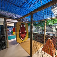 Équipement de terrain de jeu intérieur pour enfants sur le thème de la jungle, kit de jeu pour tout-petits pour utilisation dans les centres commerciaux