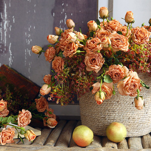 ดอกกุหลาบประดิษฐ์ ยี่ห้อ Yihua Floral Art จัดดอกไม้ประดับตกแต่งบ้าน สไตล์วินเทจ สีม่วงอ่อน สีม่วงเข้ม สีชมพู - Product Image 4