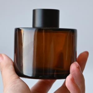 Tùy chỉnh 50ml 100ml 150ml 200ml hổ phách sậy khuếch tán chai thủy tinh trong suốt hương liệu sậy khuếch tán chai thiết lập với hộp - Product Image 4