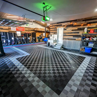 Dalles de sol de garage modulaires auto-drainantes personnalisables, dalles en plastique imperméables à emboîtement pour le lavage de voitures dans les parkings