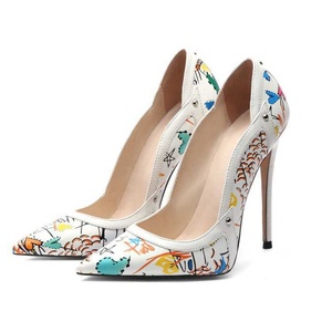Produttore all'ingrosso personalizzato tacchi alti scarpe per le donne nero bianco disegno onda punta punta punta elegante Slip-On respiro - Product Image 1