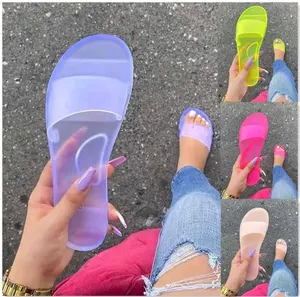 Sandal Slip-On Bening untuk Wanita, Sandal Pantai Datar Liburan Luar Ruangan, Sepatu Jelly Slip-On Bening untuk Wanita Mode Musim Panas 2021