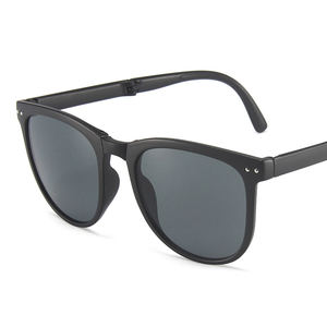 <span class=keywords><strong>2021</strong></span> gafas <span class=keywords><strong>de</strong></span> sol polarizadas UV400 para hombres y mujeres, nuevo estilo <span class=keywords><strong>de</strong></span> moda plegable, visión nocturna, protección UV portátil para uso diurno y nocturno - Product Image 4