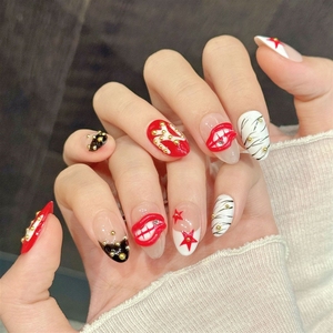 Uñas Postizas Acrílicas Hechas a Mano de Alta Calidad con Diseño de Bloques de Color Estrella Roja y Decoración Dorada, Estilo Dulce y Moderno, Venta al por Mayor - Product Image 1
