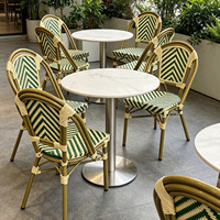 Chaises empilables en rotin et osier avec structure en aluminium imitation bois pour restaurants, cafés et patios – Vente en gros usine de mobilier de jardin