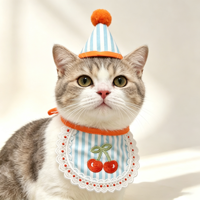 Ensemble chapeau et bavoir chat cerise mignon à prix réduit, bandana ajustable en polyester, tenue de Noël pour animaux, accessoires pour chiens, fête
