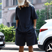 Ensemble deux pièces d'été fin pour homme avec t-shirt à manches courtes et short de couleur unie, personnalisable avec logo – Fabricants de vêtements sur mesure
