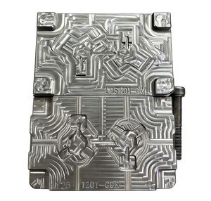 Moule d'injection plastique TongSheng modèle 12 pour préformes de bouteilles de boissons en PET, Guangdong - Product Image 3