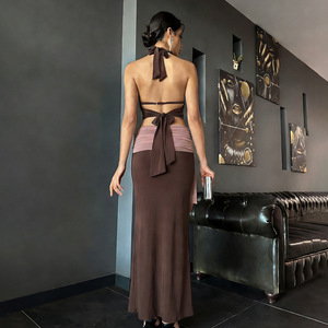 Nuovo Stile <span class=keywords><strong>Set</strong></span> <span class=keywords><strong>Coordinato</strong></span> Formale da Donna con Gonna Lunga e Schiena Scoperta, Vendita all'Ingrosso alla Moda - Product Image 4