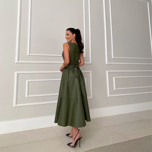 Vestido de Mujer al por Mayor, Primavera 2026, Nuevo, Elegante, Temperamental, Sin Mangas, Ajustado, de Cuero, Color Sólido - Product Image 4