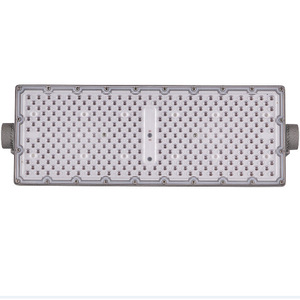 Projecteur LED 200W Haute Luminosité à Large Faisceau pour Extérieur, Éclairage de Stade à Montage en Surface, Garantie 5 Ans - Product Image 2