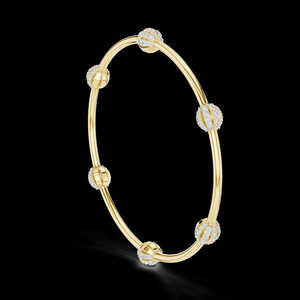 Bracelet minimaliste en argent avec diamants de laboratoire cultivés, fabriqué en argent plaqué, au design élégant, pour cadeau de fête pour femmes - Product Image 5