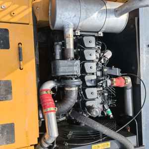 Excavatrice Hyundai 225 d'occasion avec moteur Cummins, 22 tonnes, godet de 1,05 m - Équipement de construction en excellent état - Product Image 3