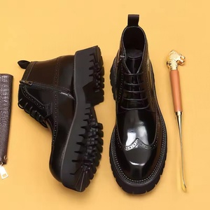 Bottes de luxe pour hommes de haute qualité en cuir véritable, brogues sculptées, à lacets, imperméables, antidérapantes, brillantes, à semelle épaisse - Product Image 5