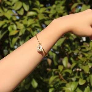 Pulsera de acero inoxidable con letras personalizables para mujer, brazalete con nombre, estilo Hip Hop - Product Image 4