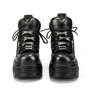 Chaussures plateforme unisexe style gothique sombre - Bottes de motard punk métal à talon compensé effet vieilli - Product Image 4