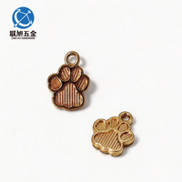 Lianxu – Breloque personnalisée OEM/ODM avec logo de marque, empreintes de pattes de chien, en alliage de zinc plaqué, accessoires métalliques DIY, étiquette