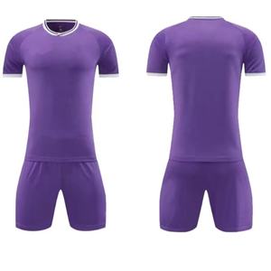 Футбольные формы на заказ: сублимационная печать логотипов, дизайн футбольных комплектов, футболки - Product Image 4