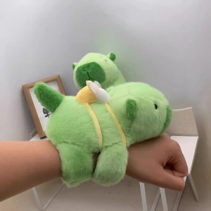 En gros, Bracelets Capybara en peluche, jouets à tirer, mignons, de haute qualité, doux, animaux en peluche Panda et Raton Laveur - Product Image 4