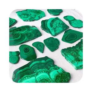 Vendita all'ingrosso pietra di malachite naturale levigata pietra gemma curativa malachite cristallo verde fetta di pietra lastre regalo per fengshui