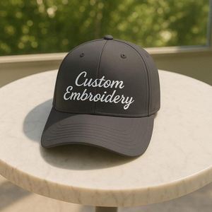 Casquette de baseball 6 panneaux de haute qualité, couleur unie, nouveau logo brodé personnalisé, style sportif et formel, en coton courant - Product Image 3