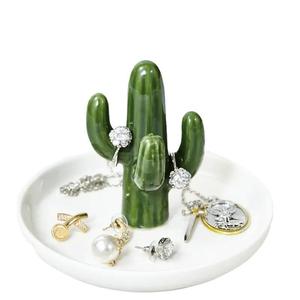 Aloe and <span class=keywords><strong>Cactus</strong></span> Résine Artisanat Bijoux Plateau Élégant Commode Rangement et Salle de Bain Ornement Anneau Stand - Product Image 2