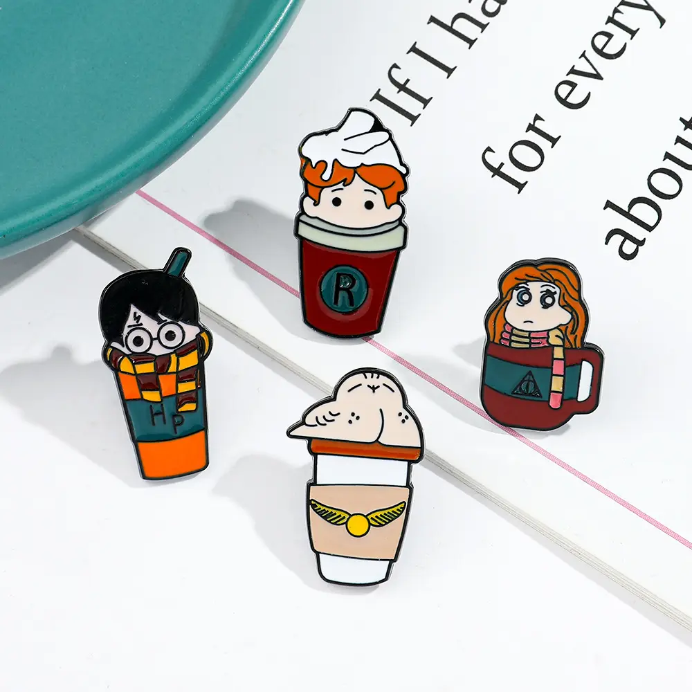 Anime Movies South Park Series Épingles en émail Collect Comic Funny Metal Cartoon Brooch Backpack Collar Lapel Badges