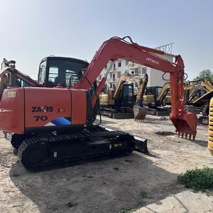 Excavadora Hitachi ZX70 usada en Japón, 7 toneladas, tipo oruga pequeña, en buen estado de funcionamiento, adecuada para operaciones en múltiples escenarios. - Product Image 1