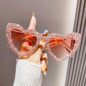 Gafas de Sol Retro 2025 con Marco de Perlas en Forma de Corazón, Gafas de Moda Rosadas para Mujer, Gafas de Sol Cat Eye para Hombre, Lentes de Playa con Protección UV400 - Product Image 2