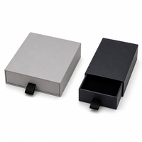 Boîte cadeau coulissante en carton noir mat avec gaufrage, emballage rigide personnalisé pour bijoux, idéal pour les boutiques et cadeaux de détail
