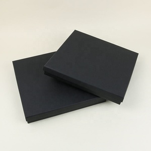 批发黑色定制豪华硬质纸板礼品盒（带盖和底座），带压花哑光层压和UV涂层 - Product Image 3