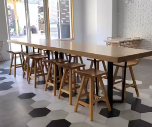 Ensemble table et chaises <span class=keywords><strong>de</strong></span> salle à manger en bois massif nordique, <span class=keywords><strong>comptoir</strong></span> <span class=keywords><strong>de</strong></span> bar créatif, chaise <span class=keywords><strong>de</strong></span> réception, table basse, tabouret <span class=keywords><strong>de</strong></span> bar à domicile, tabouret <span class=keywords><strong>de</strong></span> salle à manger <span class=keywords><strong>de</strong></span> cuisine - Product Image 3