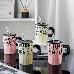 Grande tasse à café en céramique avec couvercle et paille, grande capacité, design élégant, pour couple, usage domestique, créative - Product Image 3