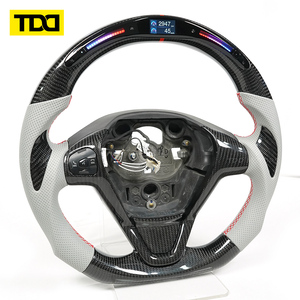 พวงมาลัยคาร์บอนไฟเบอร์แท้ TDD พร้อมไฟ LED สำหรับ Ford Focus RS - Product Image 4