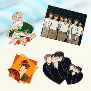 Tùy chỉnh thực hiện số lượng lớn dễ thương Anime giáng sinh tuyết Hàn Quốc KPOP thần tượng tùy chỉnh cứng men pin hiển thị Kẽm hợp kim kim loại thủ công mỹ nghệ - Product Image 2