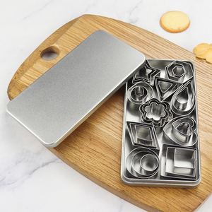ชุดอุปกรณ์ทำขนมสแตนเลส 30 ชิ้น แม่พิมพ์คุกกี้รูปดอกไม้ หัวใจ ดาว - Product Image 4