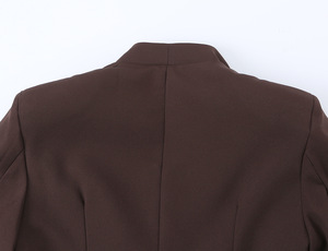 Blazer <span class=keywords><strong>de</strong></span> Diseño Personalizado para Oficina con Pliegues en el Pecho, Cierre <span class=keywords><strong>de</strong></span> un Solo Botón, Sin Mangas o con Mangas Largas, Fabricación OEM por Fábrica <span class=keywords><strong>de</strong></span> Ropa China - Product Image 5