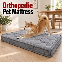 Orthopädisches Hundebett mit Großen Gebogenen Quiltteilen und Schmalem Grauem Besatz für Moderne Innenräume