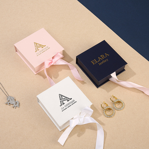 Boîte à bijoux en carton noir de luxe avec logo personnalisé, vente chaude, bracelet, collier, emballage, fermeture magnétique - Product Image 3