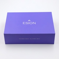 Boîte cadeau magnétique en carton de luxe en gros, boîte d'emballage cadeau rigide de haute qualité, boîte magnétique UV violette