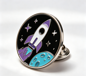 Pin de solapa de metal esmaltado personalizado con diseño de cohete y satélite, recuerdo coleccionable de aviación espacial - Product Image 4