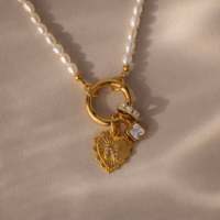 Collier unisexe tendance en acier inoxydable inaltérable plaqué or 18 carats avec chaîne à maillons opale, fermoir poussoir et perle d'eau douce personnalisable
