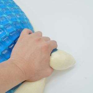 Almohadas <span class=keywords><strong>de</strong></span> enfriamiento superiores <span class=keywords><strong>de</strong></span> verano, tela con capas <span class=keywords><strong>de</strong></span> aire, <span class=keywords><strong>almohada</strong></span> <span class=keywords><strong>de</strong></span> espuma <span class=keywords><strong>de</strong></span> memoria <span class=keywords><strong>de</strong></span> pan rellena <span class=keywords><strong>de</strong></span> gel <span class=keywords><strong>de</strong></span> enfriamiento azul <span class=keywords><strong>de</strong></span> gran tamaño - Product Image 4