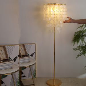 Lampe sur pied en nacre de luxe minimaliste nordique, design unique et créatif pour salon, chambre à coucher, lampe de chevet tendance de designer - Product Image 5