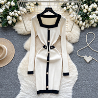 Robe décontractée élégante pour femmes, col carré, manches longues, tricotée, couleur contrastée, boutons décoratifs, robe moulante mi-longue pour tous les jours