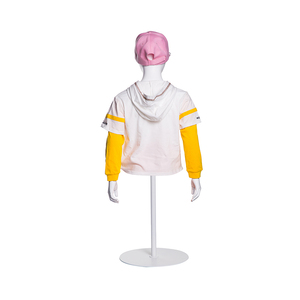 Manichino Torso Maschile Junior NIK-9 Premium per Ragazzi, Espositore Mezzo Busto per Felpe e Magliette con Base Dorata - Product Image 4