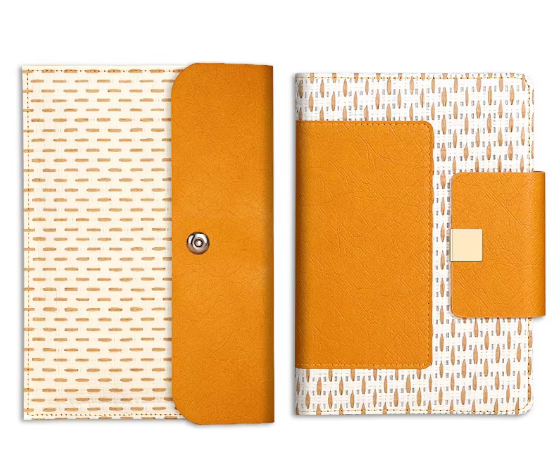 Cuaderno naranja vibrante