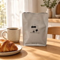 Sac d'emballage pour café en mylar à fond carré, personnalisable, écologique, avec des matériaux de qualité alimentaire pour les voyages
