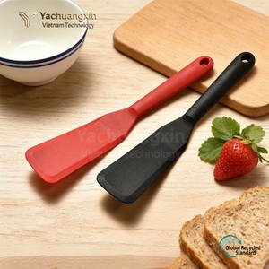 Juego de espátulas de plástico coloridas para cocinar y acampar - Product Image 6